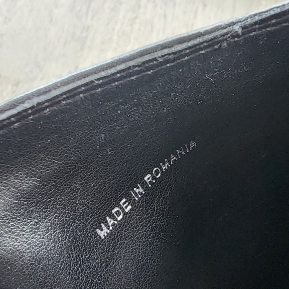 Tall boots - Picture 4 of 6